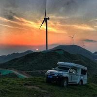 老翁在旅途头像