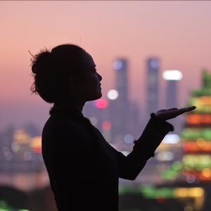 启月头像