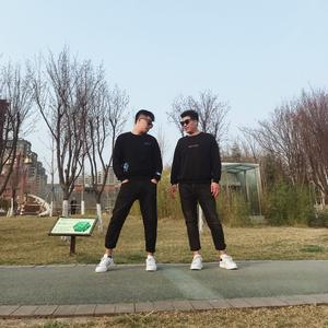 双胞胎兄弟0819头像