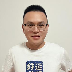 邱辉辉头像