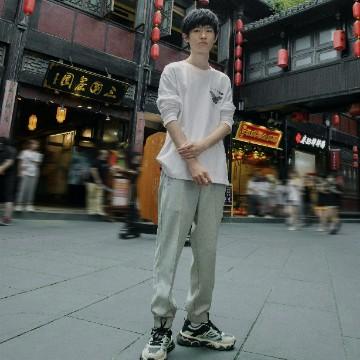 w鹿畔j头像