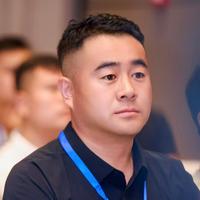 赤峰修车李睦远头像