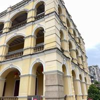 又美星辰尖尖头像